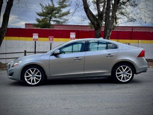 Used 2012 Volvo S60 T6 image 4