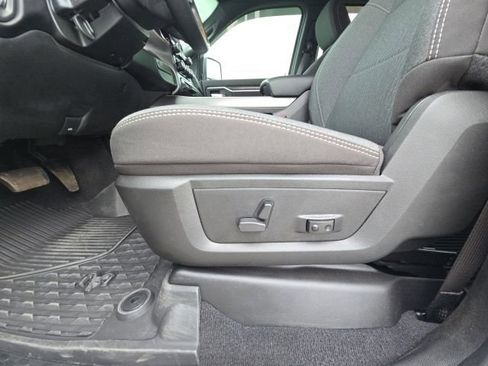 Used 2024 RAM 3500 Big Horn w/ Sport Appearance Package image 22