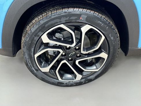 New 2026 Chevrolet Trax RS w/ Sunroof Package FWD image 34