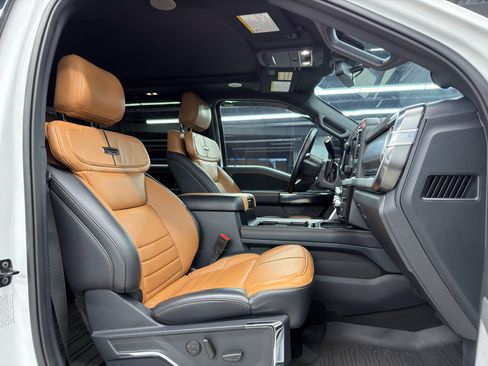 Used 2024 Ford F450 Platinum w/ FX4 Off-Road Package image 20