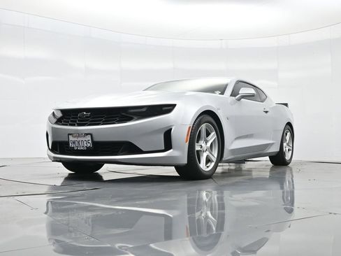 Used 2019 Chevrolet Camaro LT image 40
