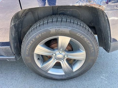 Used 2015 Jeep Patriot High Altitude FWD image 9