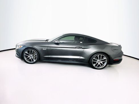 Used 2017 Ford Mustang GT Premium image 4