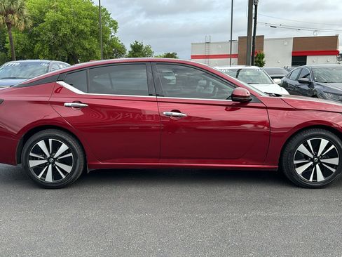 Used 2019 Nissan Altima 2.5 SV image 9