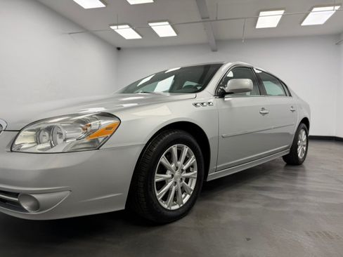 Used 2011 Buick Lucerne CXL w/ Driver Confidence Package FWD image 16
