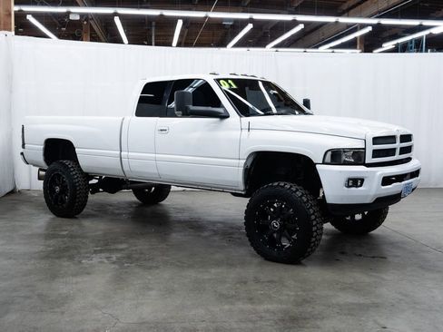 Used 2001 Dodge Ram 2500 Truck SLT image 1