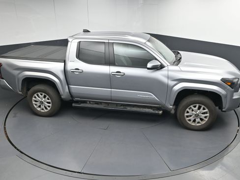 Certified 2025 Toyota Tacoma SR5 image 40