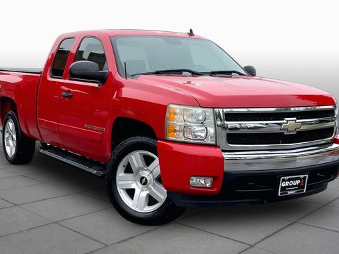 Used 2008 Chevrolet Silverado 1500 LT w/ All Star Edition AWD/4WD image 2