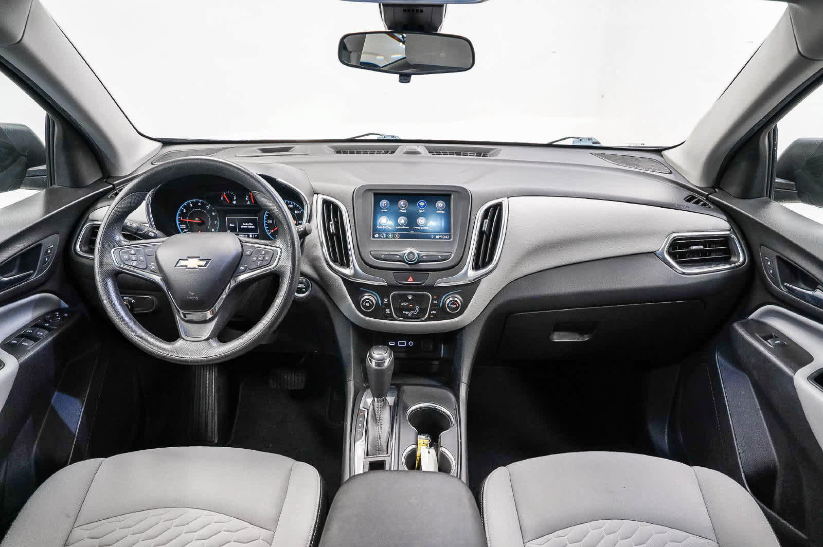 Used 2020 Chevrolet Equinox LS w/ LS Convenience Package FWD image 12