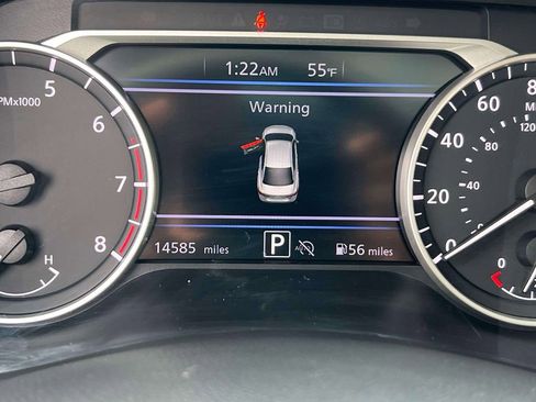 Used 2025 Nissan Sentra SV w/ SV Premium Package image 28