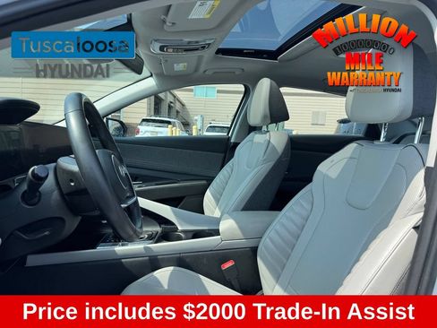Used 2024 Hyundai Elantra Limited FWD image 10