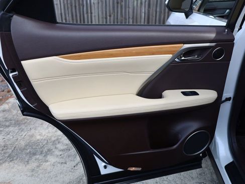 Used 2019 Lexus RX 450hL Luxury image 20