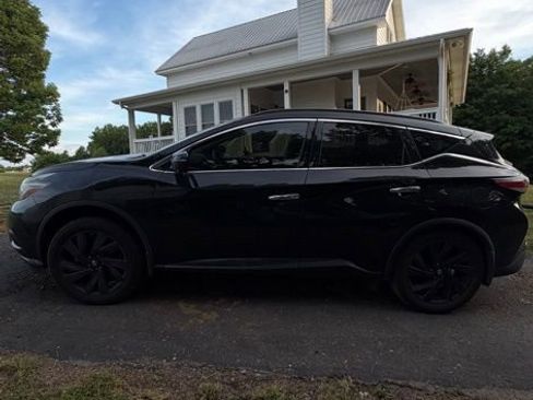 Used 2018 Nissan Murano SL w/ Midnight Edition Package FWD image 9