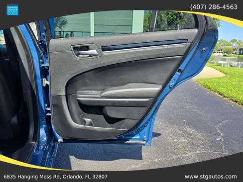 Used 2020 Chrysler 300 S w/ 300S Premium Group 2 RWD image 19