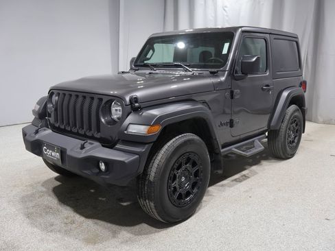 Certified 2022 Jeep Wrangler Sport AWD/4WD image 6