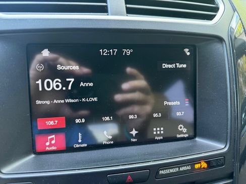 Used 2017 Ford Explorer XLT w/ Equipment Group 202A FWD image 25