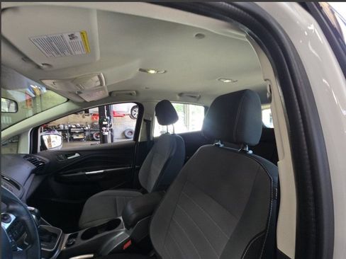 Used 2016 Ford C-MAX SE image 32