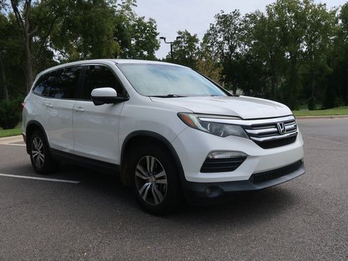 Used 2018 Honda Pilot EX image 4