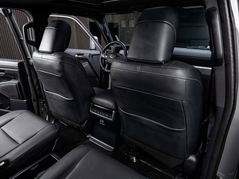 Used 2024 Lexus GX 550 w/ Accessory Package (Z1) AWD/4WD image 33
