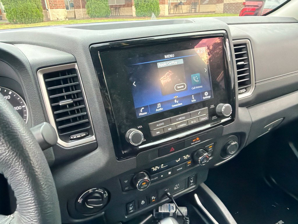 Used 2022 Nissan Frontier SV AWD/4WD image 2