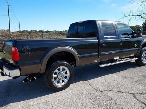 Used 2015 Ford F350 Lariat w/ Lariat Ultimate Package image 3