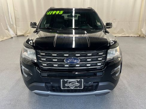 Used 2016 Ford Explorer XLT w/ Equipment Group 202A AWD/4WD image 2