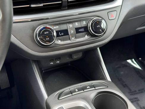 Used 2024 Buick Envista Preferred w/ Convenience I Package FWD image 72