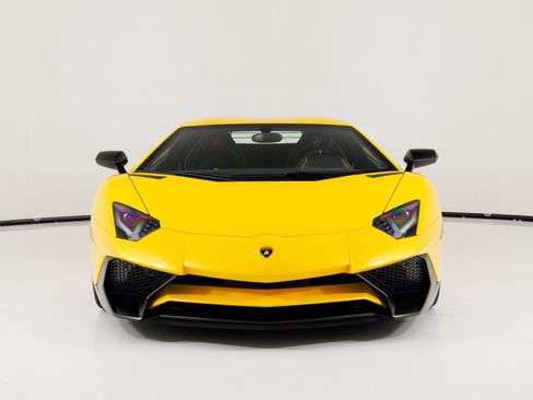 Used 2016 Lamborghini Aventador LP 750-4 Superveloce AWD/4WD image 10