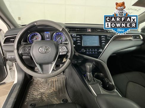 Used 2018 Toyota Camry LE image 8