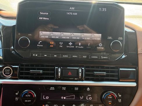 Used 2024 Nissan Pathfinder Platinum AWD/4WD image 23