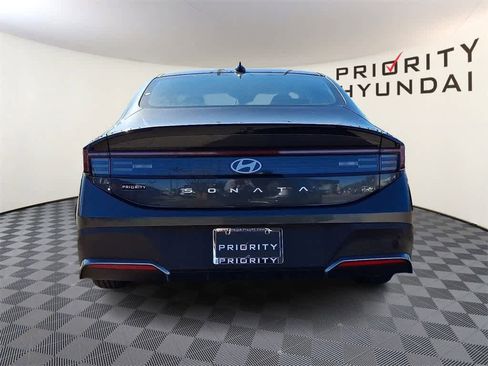 Certified 2025 Hyundai Sonata SE image 5
