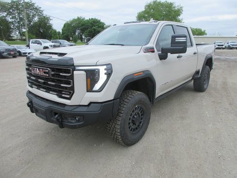New 2026 GMC Sierra 2500 AT4X w/ AT4X AEV Edition AWD/4WD image 11