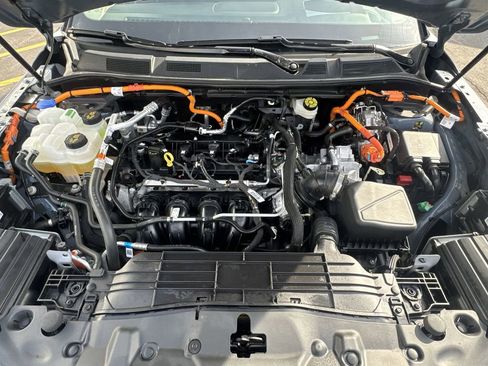 Used 2025 Lincoln Corsair Grand Touring w/ Equipment Group 302A image 18