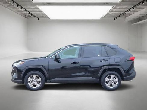 Used 2025 Toyota RAV4 XLE FWD image 2