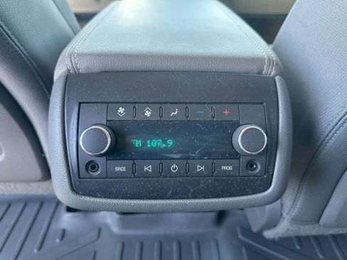 Used 2017 Chevrolet Traverse LT FWD image 15