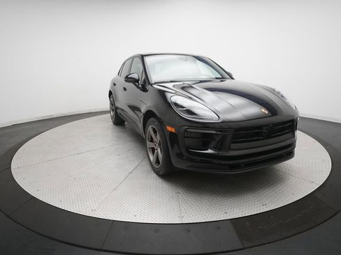 Certified 2024 Porsche Macan S image 10