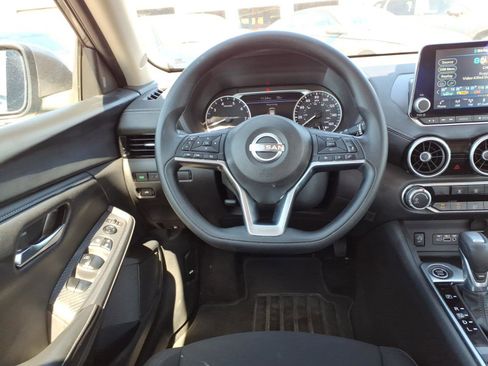 Used 2024 Nissan Sentra SV FWD image 18