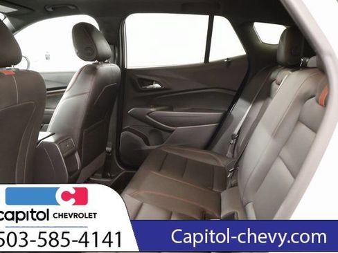 Used 2024 Chevrolet Trax RS w/ Sunroof Package FWD image 28