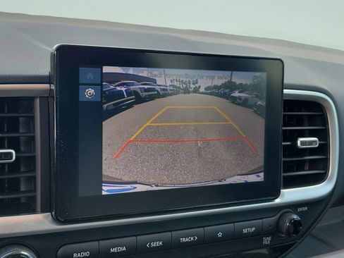 Used 2024 Hyundai Venue SEL FWD image 33