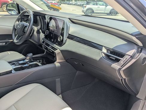 Used 2024 Lexus RX 350 FWD w/ Technology Package image 25