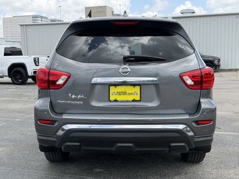 Used 2020 Nissan Pathfinder S image 6