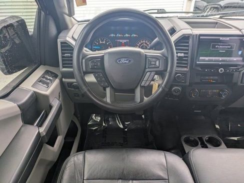 Used 2018 Ford F150 XLT w/ Trailer Tow Package image 14