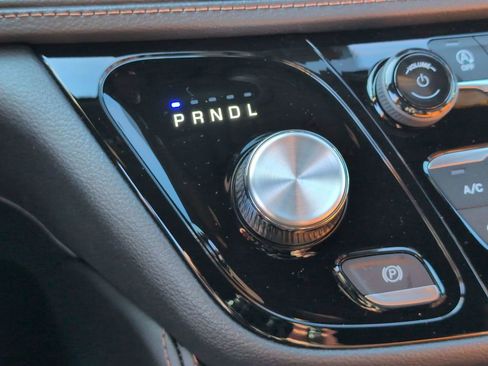 New 2026 Chrysler Pacifica Pinnacle image 18