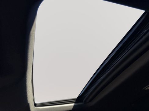 Used 2022 Chevrolet Silverado 1500 ZR2 w/ Technology Package image 20