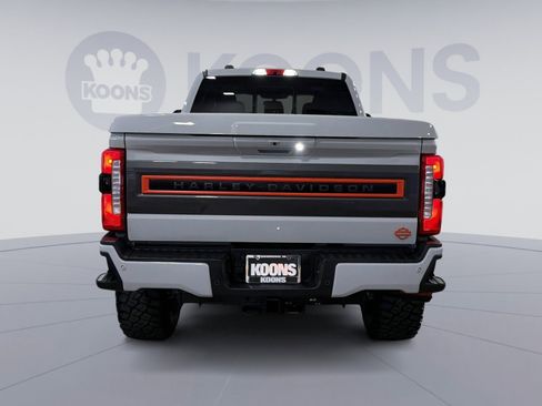 New 2026 Ford F250 Lariat w/ Black Appearance Package image 5