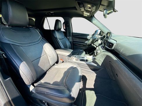 Used 2020 Ford Explorer ST w/ Premium Technology Package image 32