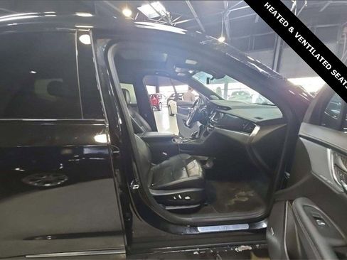 Used 2023 Cadillac XT6 Sport w/ Technology Package image 14