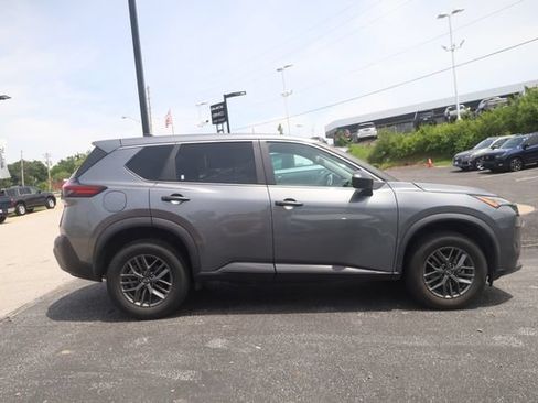Used 2023 Nissan Rogue S FWD image 4