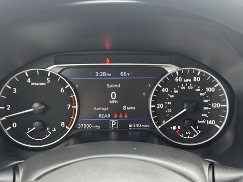 Used 2025 Nissan Altima 2.5 SV FWD image 11