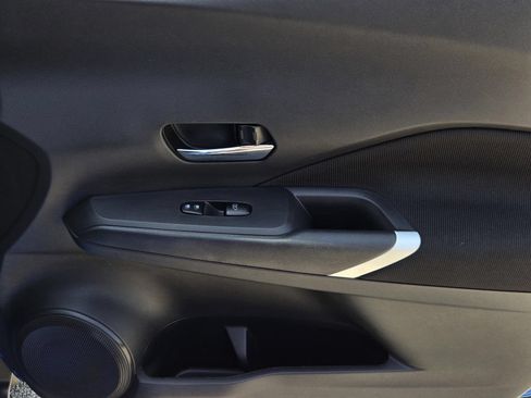 Certified 2024 Nissan Kicks SV FWD image 7